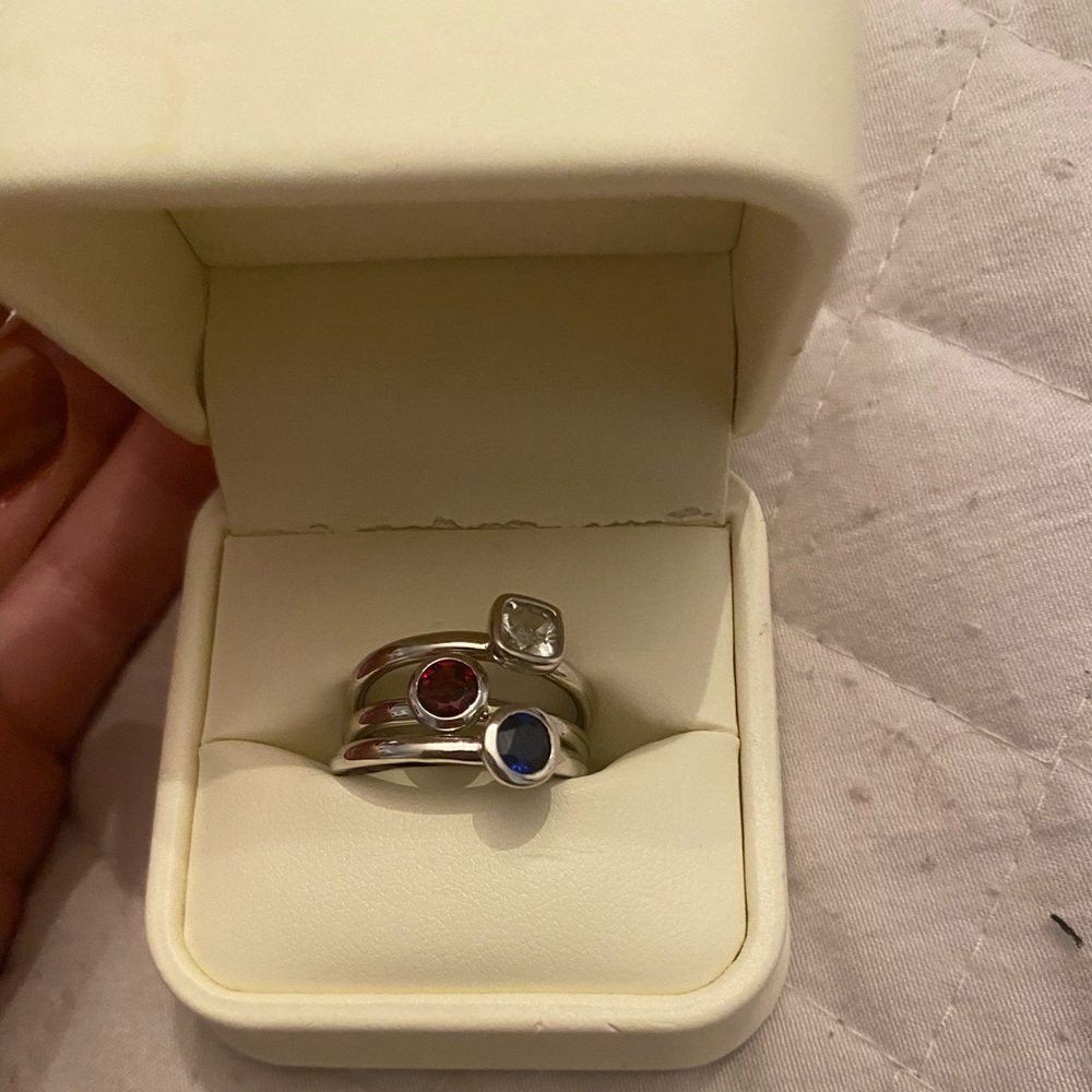Stackable birthstone rings - Picture 5 of 6